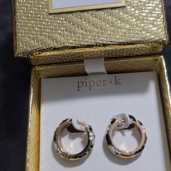 Earrings - Picture 2 of 2